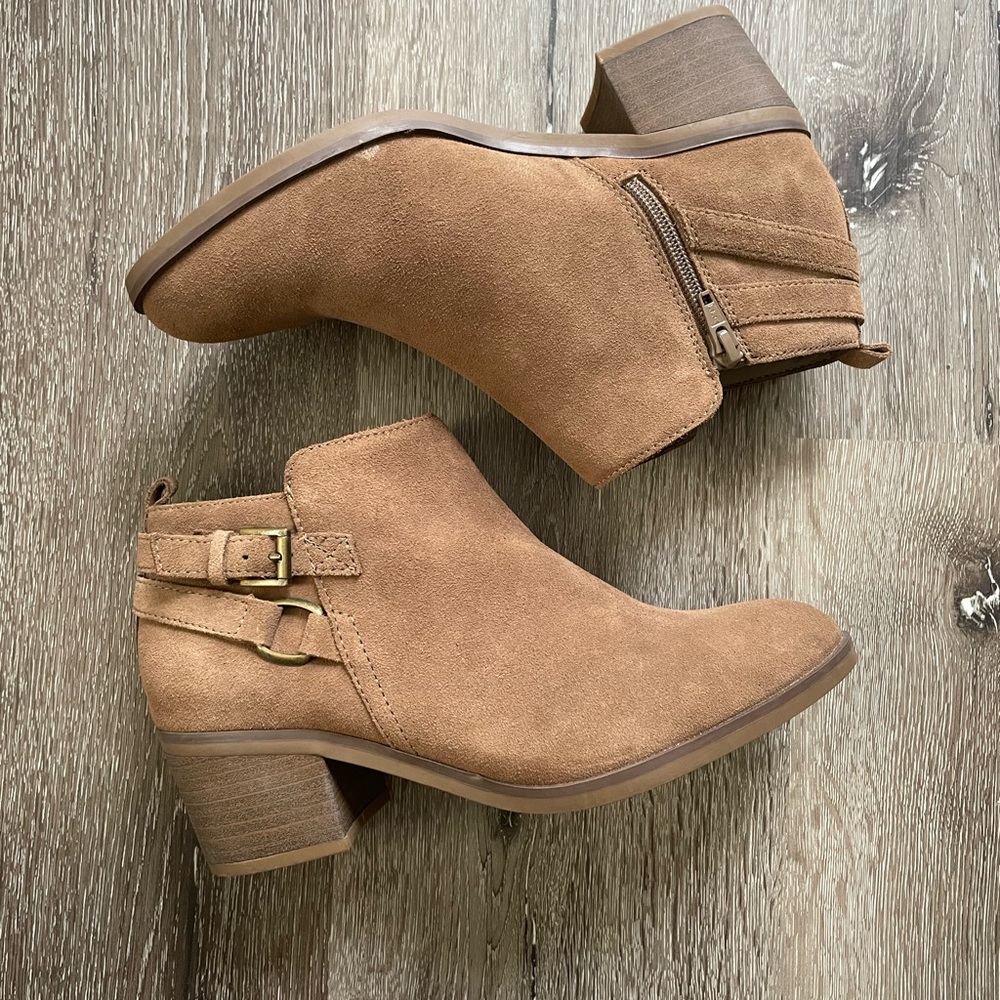Women’s Sonoma brown suede ankle boots, ankle booties, size 7